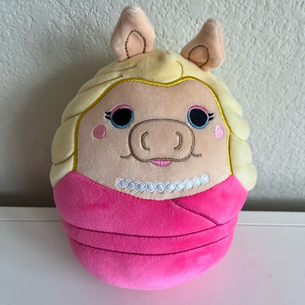 Walt Disney The Muppets Miss Piggy Squishmallow 6.5” Kermit